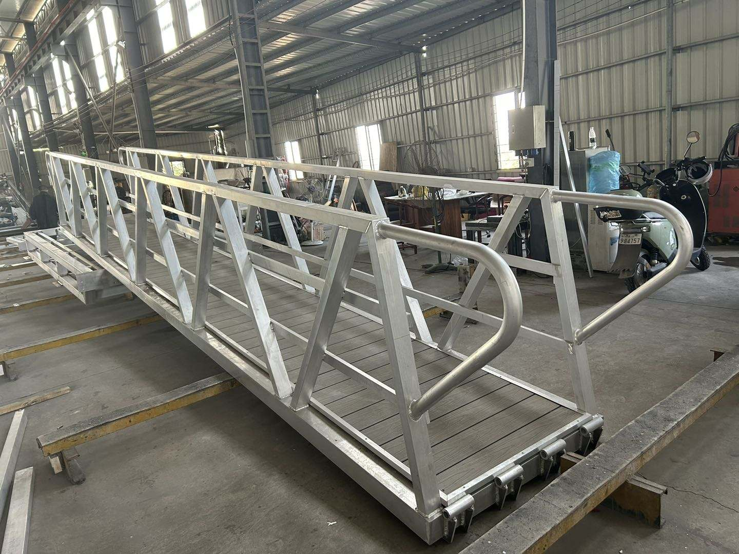 Marina Boat Used Floating Dock Aluminum Structure Gangway Ladder in T6061 TIG Welding for Sale