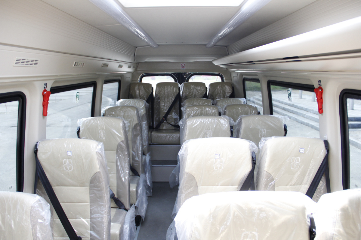 Ya xing 7.5m Max power 150kW PURE electric Optional seats 7 to15 van coach