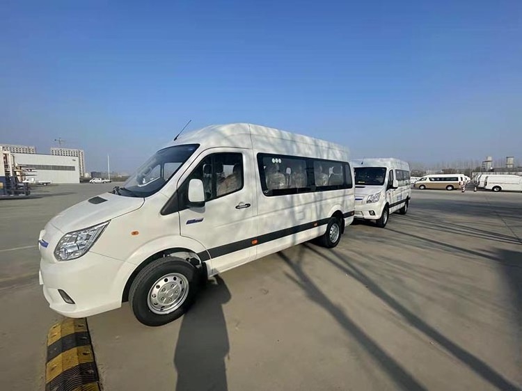 Manufacturer 6m 4 wheels 4ton 10 14 seats capacity 100kw motor 215 75r16 tyres ABS GPS tourist electric mini buses