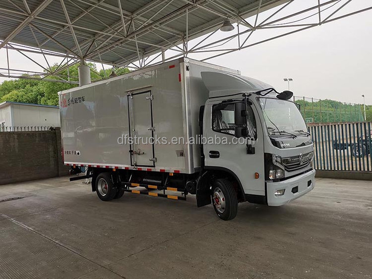 4x2 dongfeng 4 cylinders diesel 143Kw 8ton 5.8m live fish transport refrigerated box close van truck