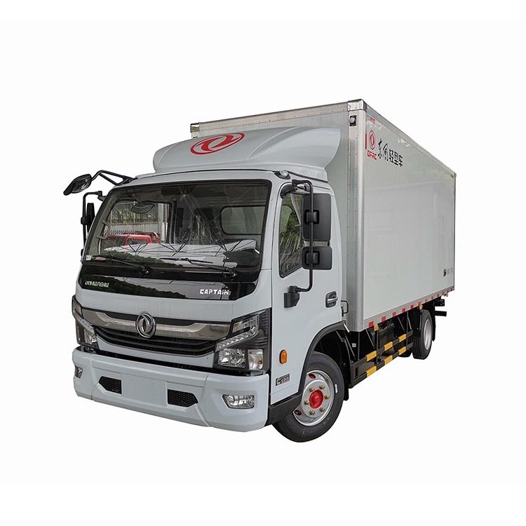 4x2 dongfeng 4 cylinders diesel 143Kw 8ton 5.8m live fish transport refrigerated box close van truck