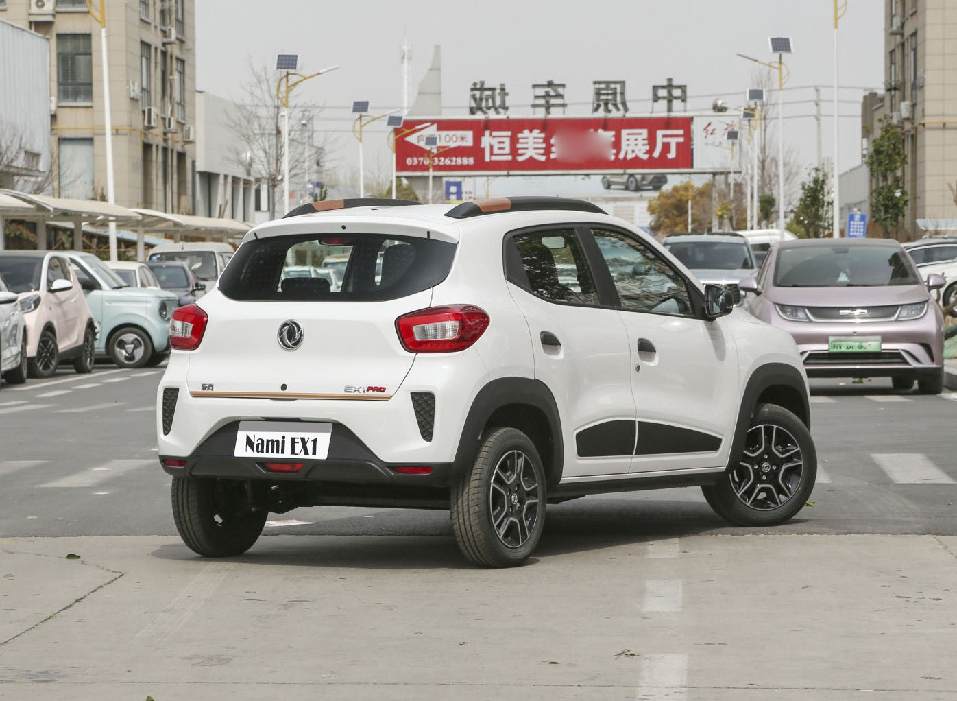 350km Long Range Dongfeng Nami EX1 100% Electric Power SUV with a Ternary Lithium Battery 27.17kWh DC/AC Charge Port Available