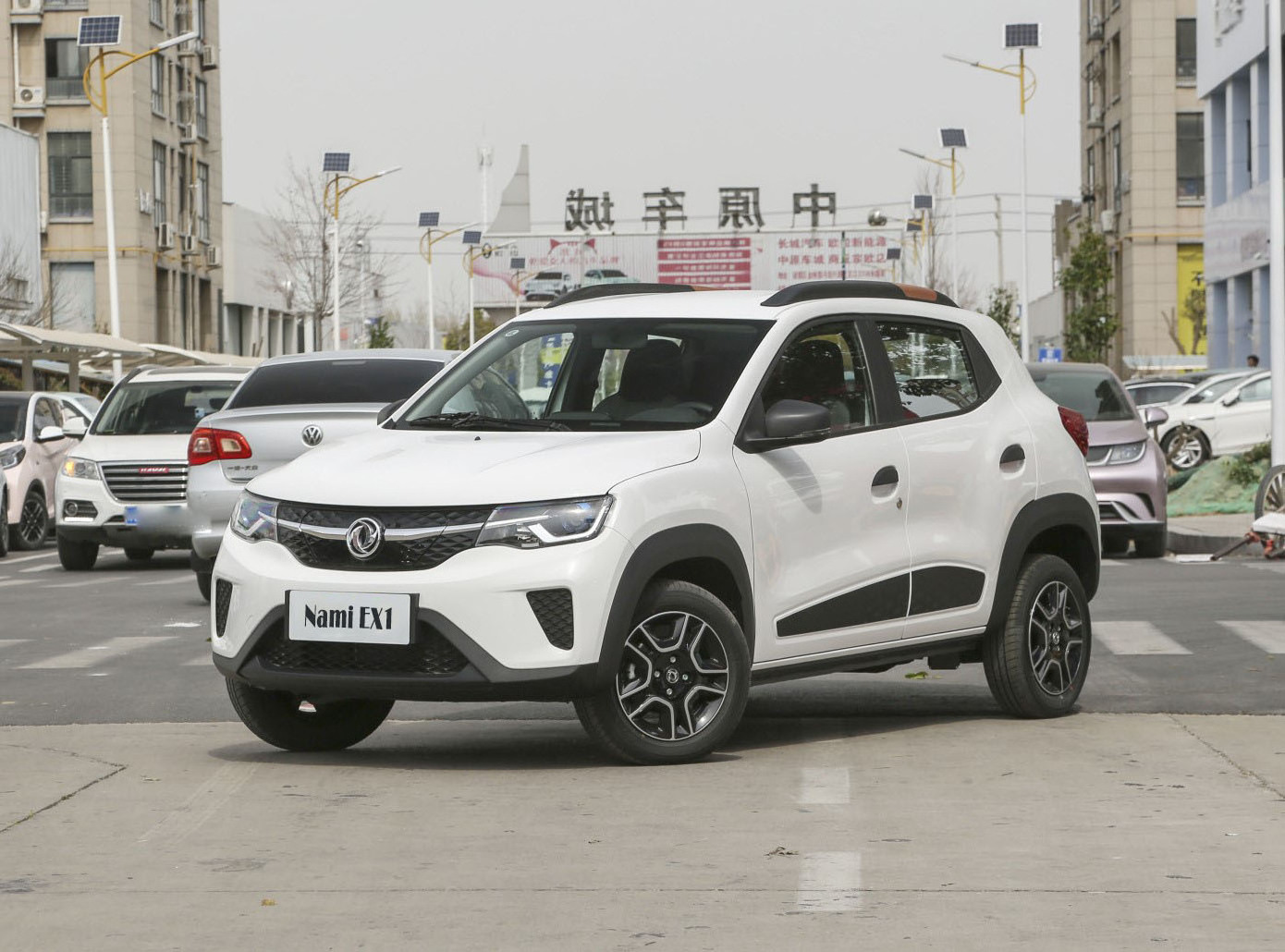 350km Long Range Dongfeng Nami EX1 100% Electric Power SUV with a Ternary Lithium Battery 27.17kWh DC/AC Charge Port Available