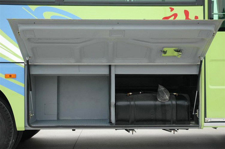 High quality 7480x2360x2950mm overall dimension seat capacity 30+1 diesel euro 3 medium city coach bus