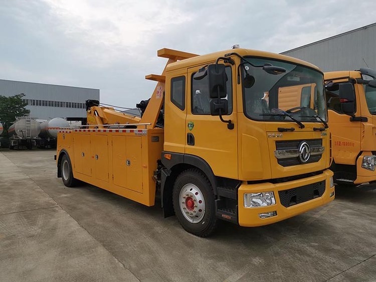 Dongfeng 4x2 one and half row cabin 6 wheels 3 persons seats 12ton medium duty wrecker rotator tow trucks for sale