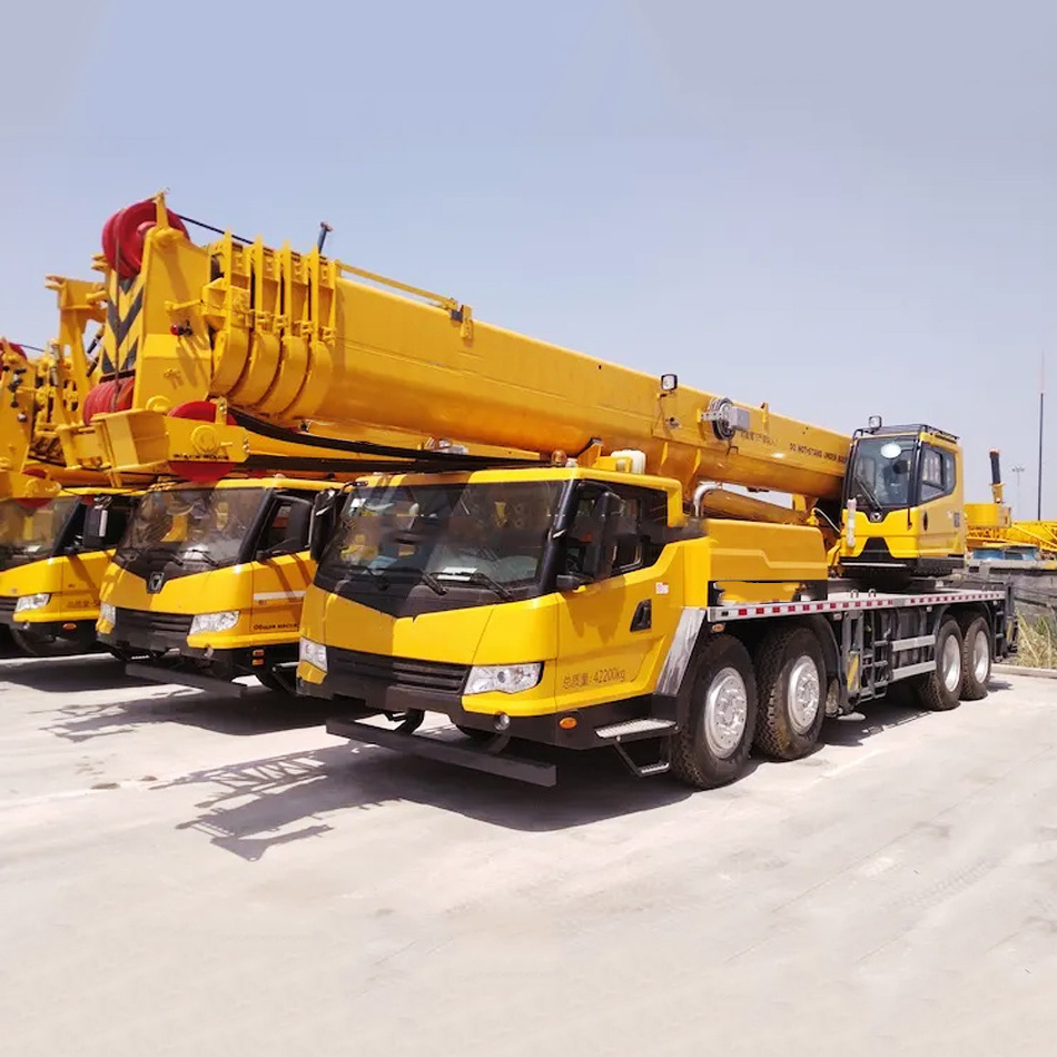 China Used Rough Terrain Cranes 25 Ton Lifting Mobile Truck Crane Telescopic Cranes For Sale