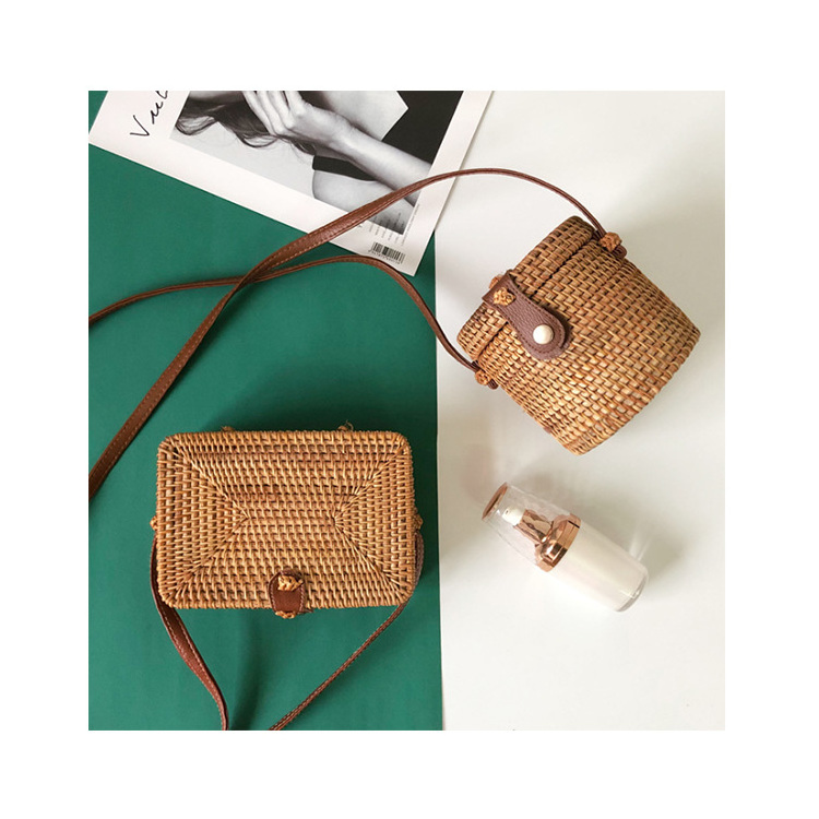 Wholesale Woven Rattan Bag Square Straw Shoulder Small Beach Handbags Women Summer Hollow Handmade Messenger Crossbody Bags