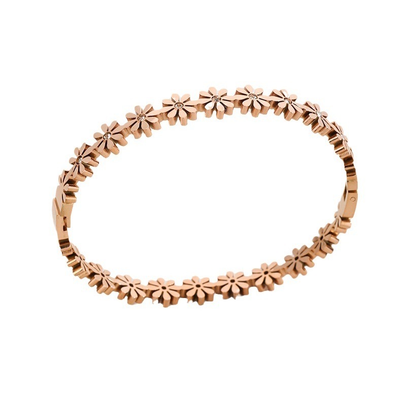 Simple Design For Commuting Small Daisy Flower 18K Gold Plated Hollow-Carved Design Stainless Steel Bracelet