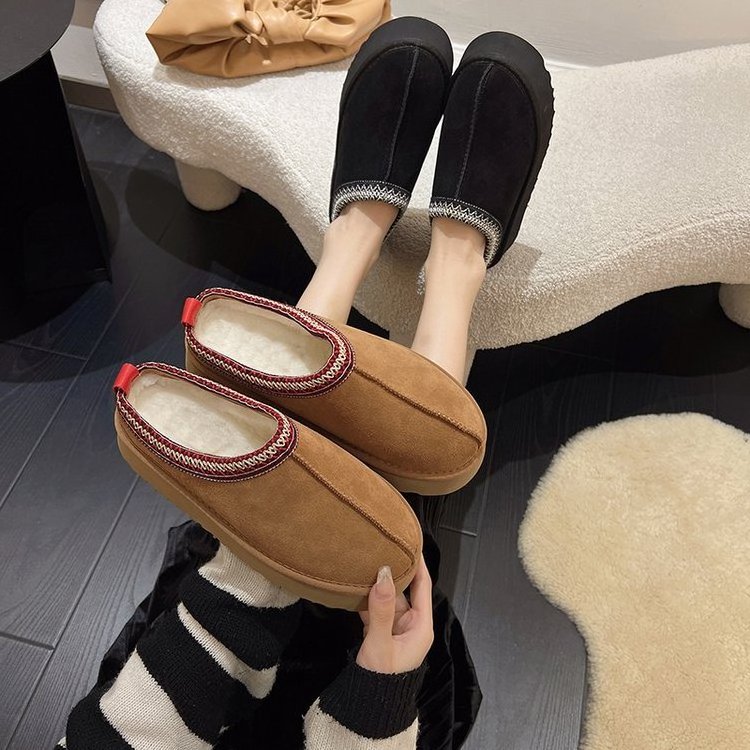 Custom Wholesale Ugly Boots Original Winter Wool Sheepskin Slip-on Shoes Slippers For Women Men