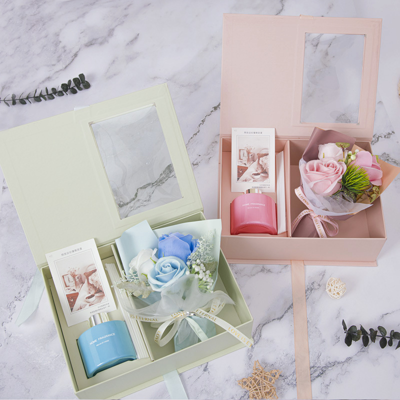 Wholesale Luxury Glass Bottle Home Air Freshener Dried Flower Bouquet And Reed Diffuser Set with Gift Box