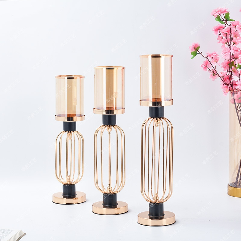 Iron Pillar Candleholder for Wedding Decoration New Luxury Design Handmade Gold Plated T Light Candle Holder Pillar