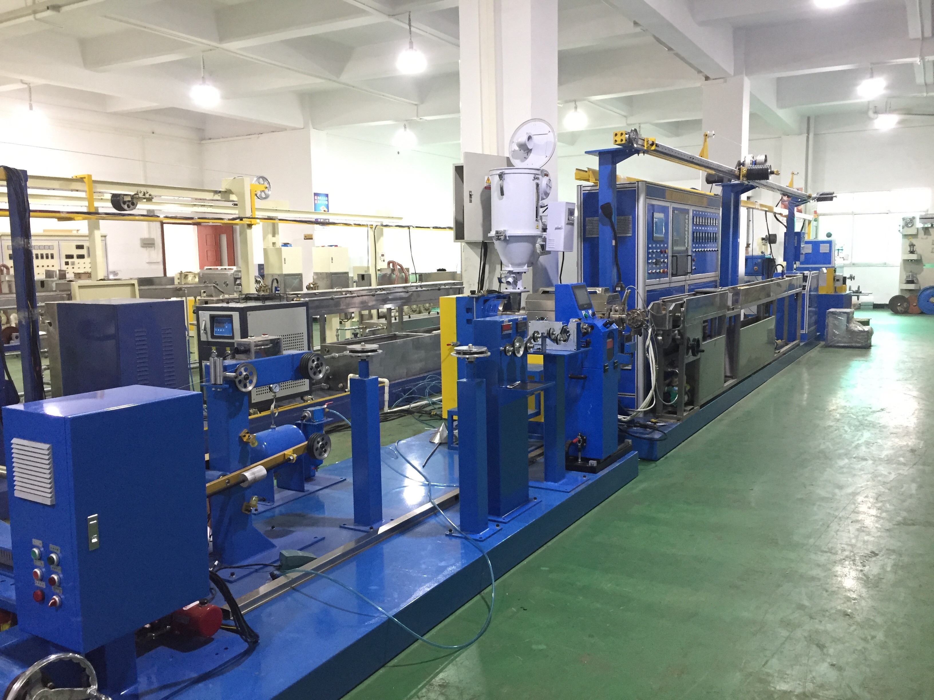 High-quality ETFE FEP cable manufacturing machine data cable molding machine