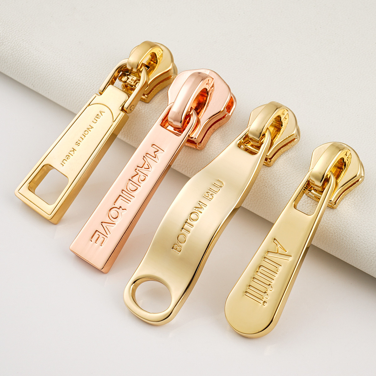 Luxury Zipper Pullers Handbag Designer Zipper Pulls High Quality Puller Zipper Slider Gold Custom Logo Metal Zip Puller for Bag