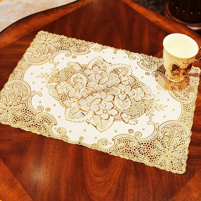 Rectangle shape gold embossed PVC table mat anti slip protective heat resistant decorative table plastic lace place mat 30*46 cm