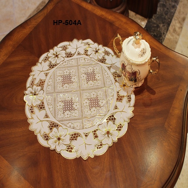 Hot sale eco-friendly round golden lace pvc placemat table mat doilies