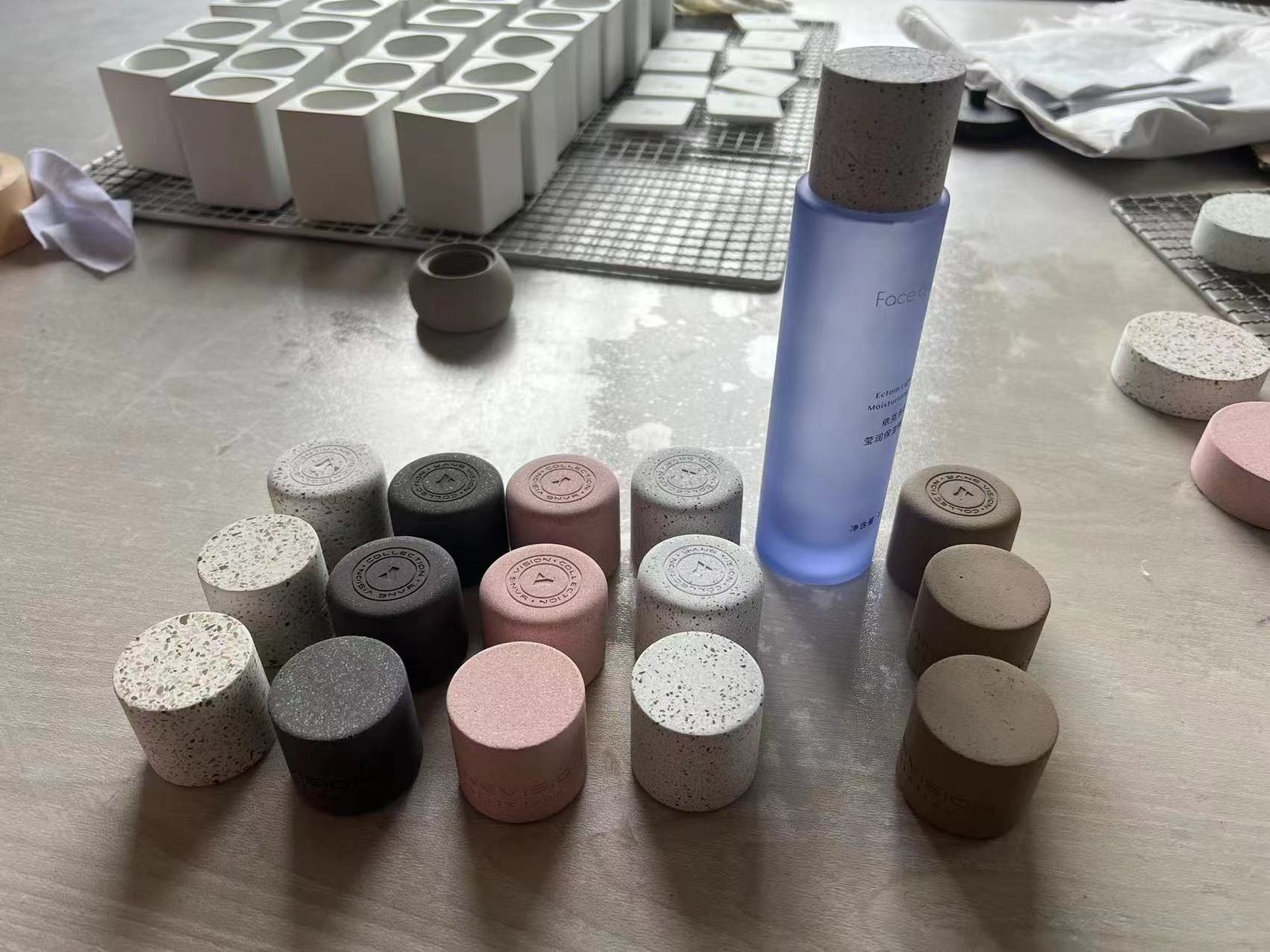 Custom FEA 15mm concrete lid cover cosmetic bottles cylinder capping cement block pier concrete pillar perfume cap for perfumes