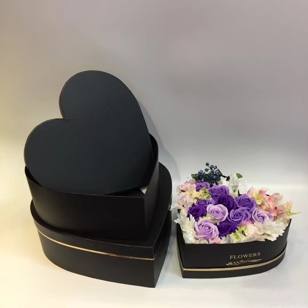 Wholesale custom logo heart shaped velvet valentines day flower packaging gift box