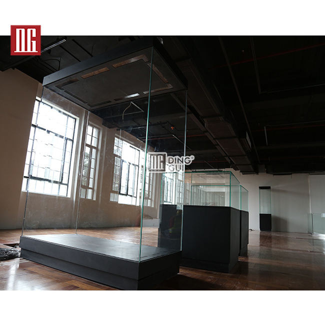 High end display case glass pedestal custom museum display case museum display showcase