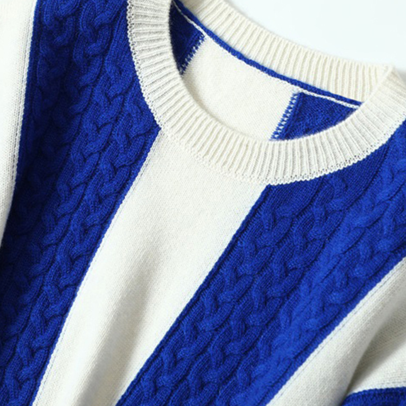 Guoou Vintage blue and white striped twist O-neck women's winter new women cashmere sweater loose