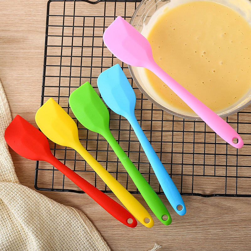 Factory Food grade baking silicone spatula cake ice cream spatula high temperature resistant kitchenware spatula