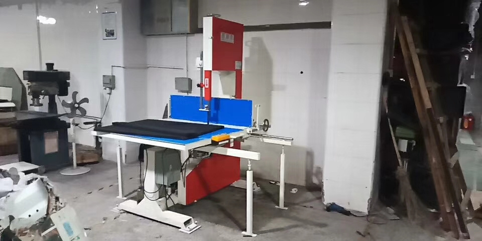 Vertical Cutting Foam Sponge Scouring Pad Making Machine