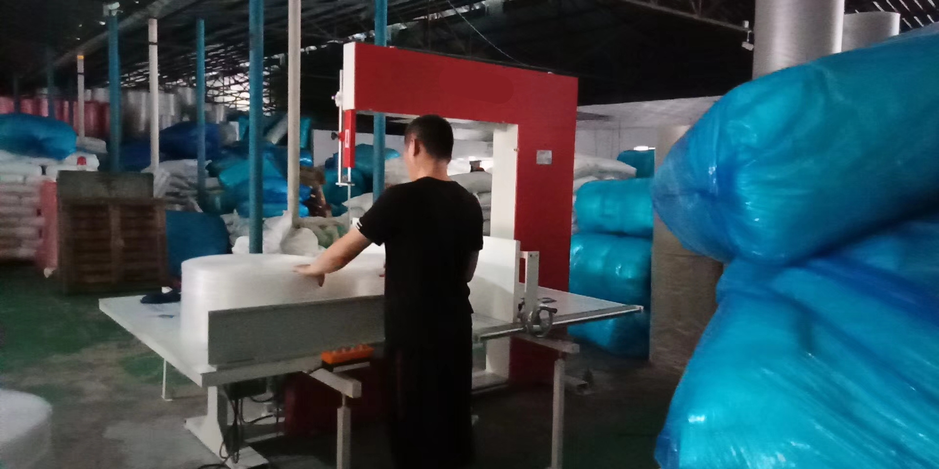 Vertical Cutting Foam Sponge Scouring Pad Making Machine