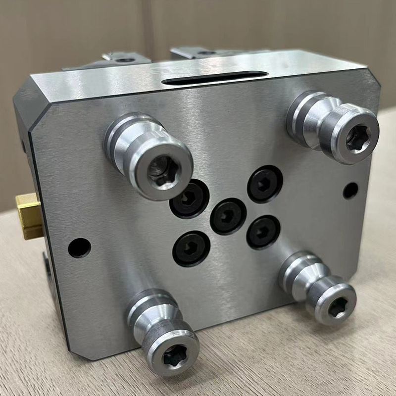 Five axis CNC machine tool fastening fixture high-precision self centering vise zero point positioning quick replacement fixture