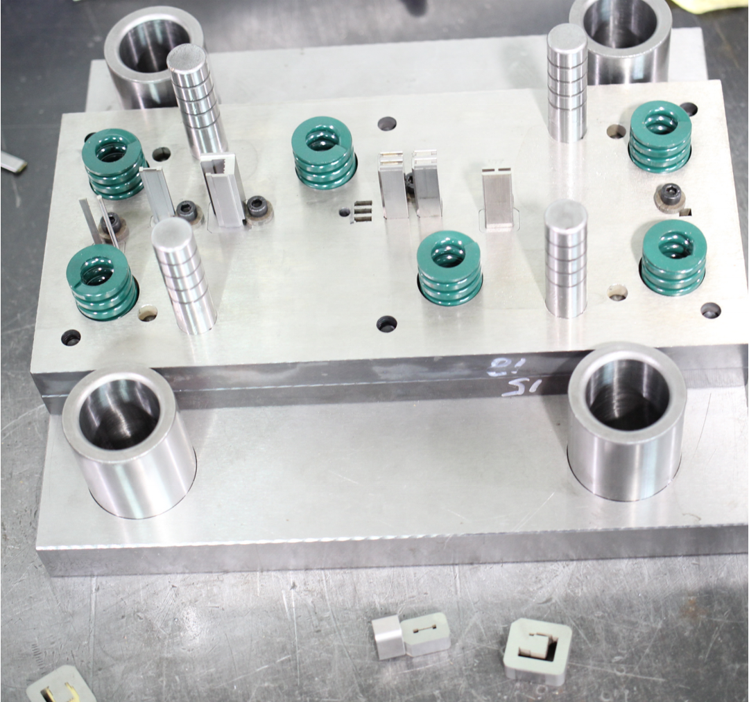 Metal terminal high-speed Continuous Stamping die and Terminal Cold Stamping Die