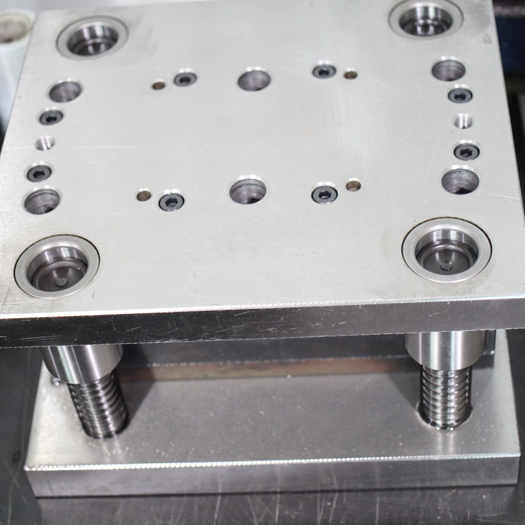 Metal terminal high-speed Continuous Stamping die and Terminal Cold Stamping Die