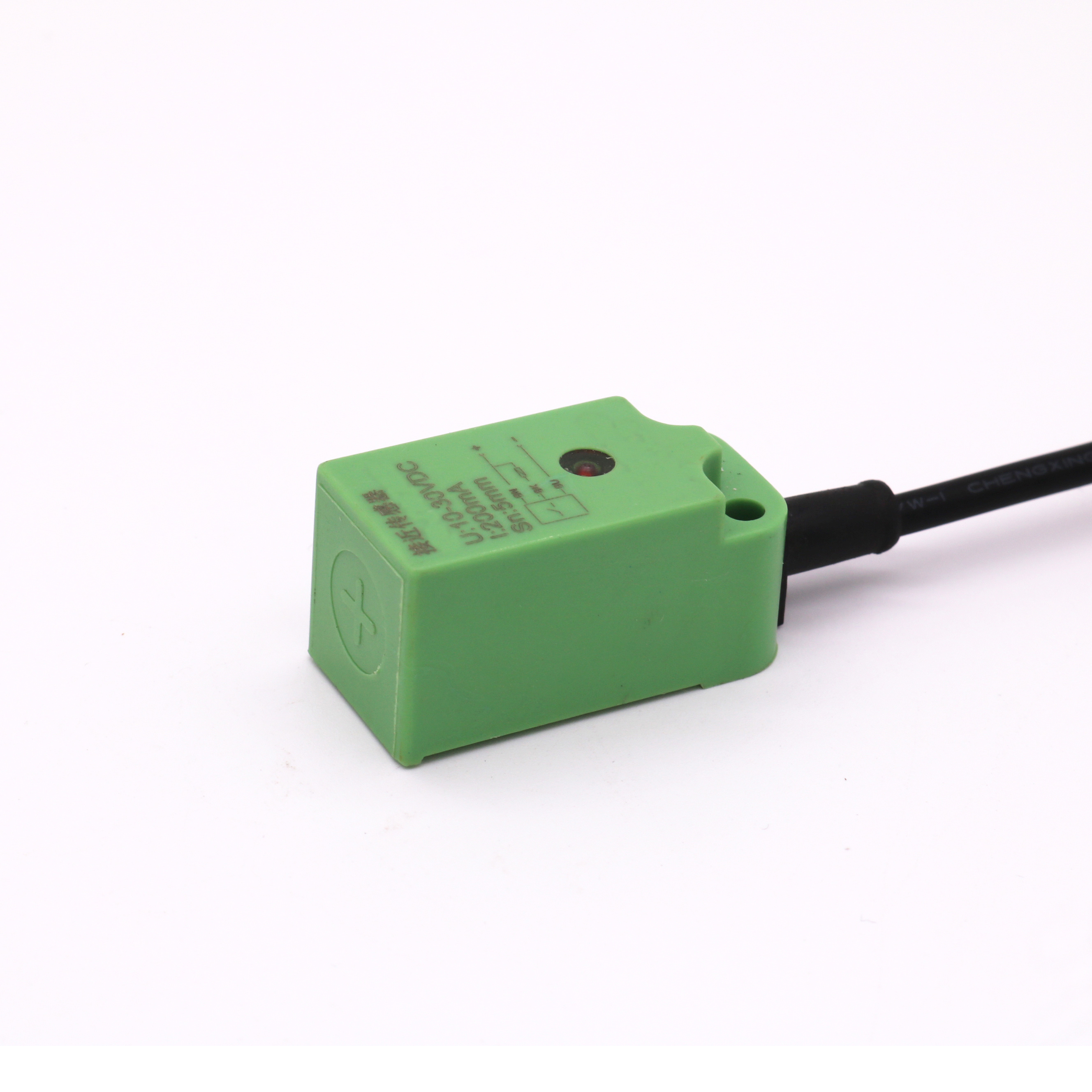 DINGGAN IC18F5DPC 5mm Proximity Sensor Switch 2m Cable PNP 3-Wire NO Normally Open inductive sensor