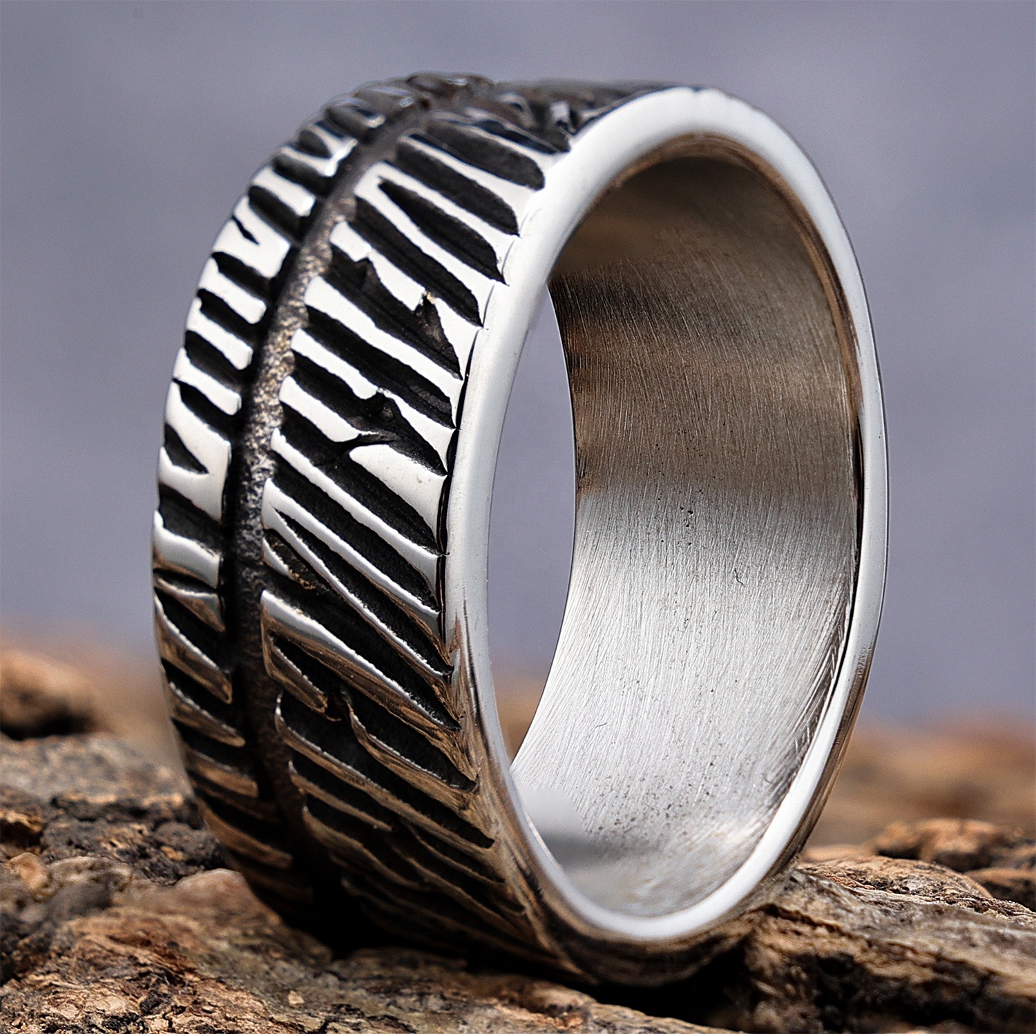 Wholesale hiphop punk stainless steel motorcycle thire tire tread wheel pattern mens band rings size 7-13