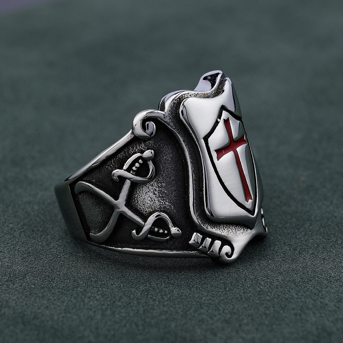 Stainless Steel Europe medieval style Jewelry ring red cross shield double swords knight templar crusaders signet rings for men