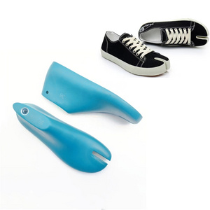 Custom plastic shoe lasts based on soles, shoes, designs