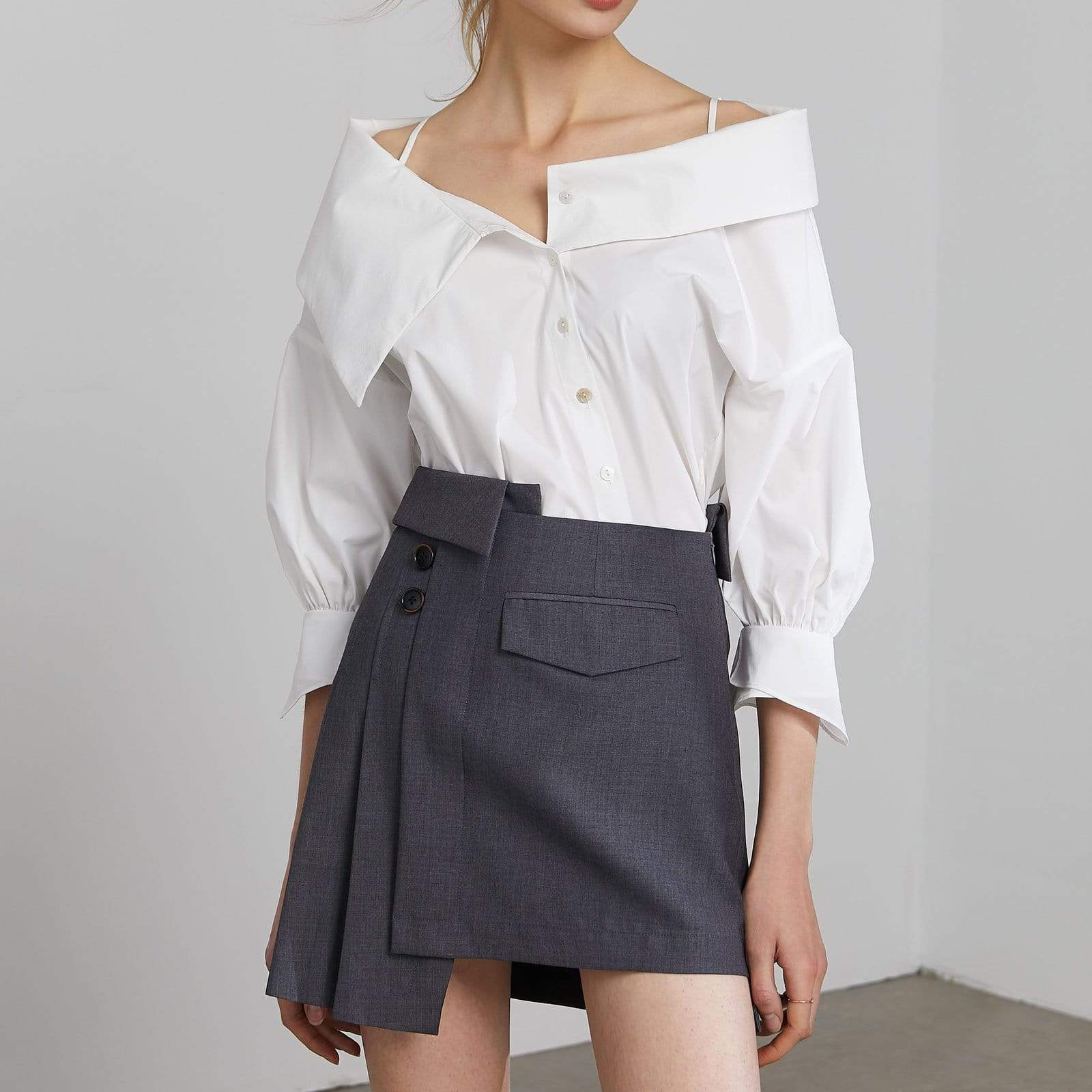 2022 New Arrival OEM Designs Womens High Waist Pleated  Asymmetrical Grey Mini Skirts