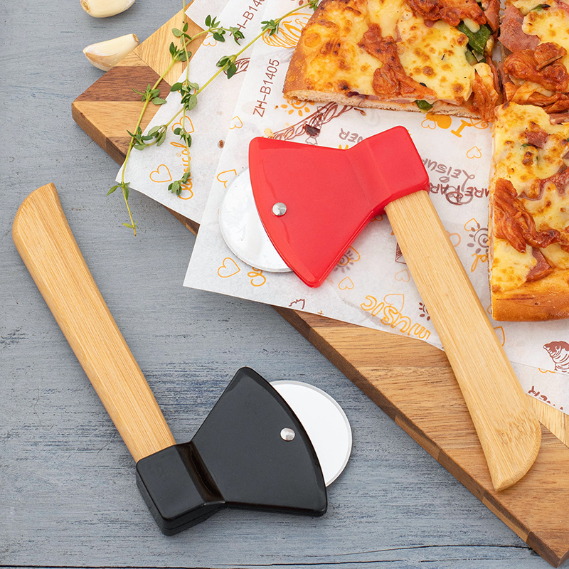 Stainless Steel Axe Type Pizza Knife Wheel Pizza Cutter With Wooden Handle