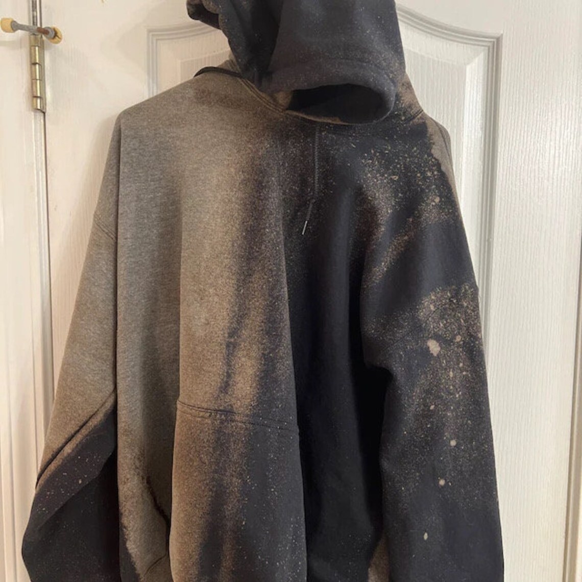 Custom Logo Split Bleach Acid Wash Hoodie 450gsm Black Charcoal Ultra Comfy Lounge Streetwear Acid Wash Hoodies