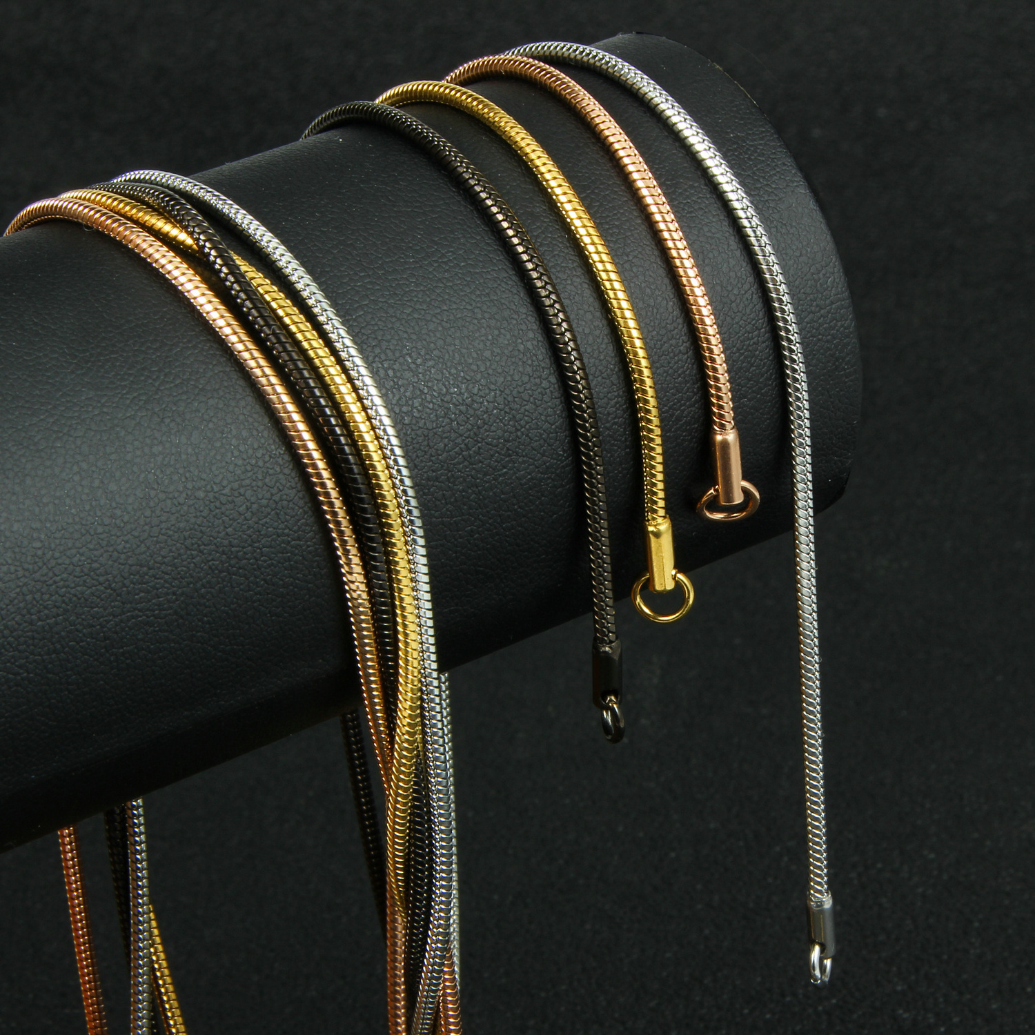 0.9m 1.2mm 1.5mm 1.9mm Stainless Steel Gold Link Necklace Snake Chain Rope Chain For Men Women