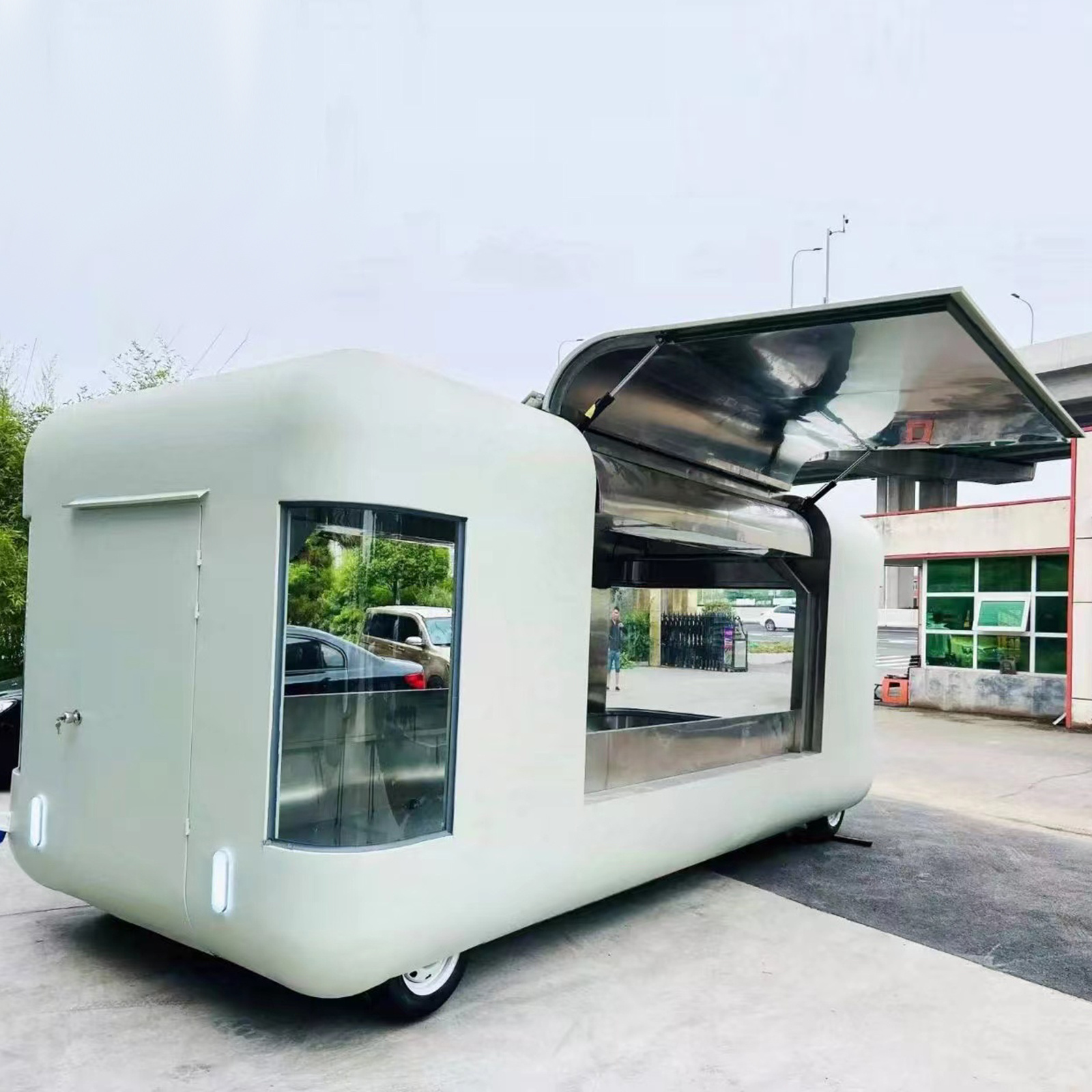 Portable blow up food truck with air conditioner bakery food truck window