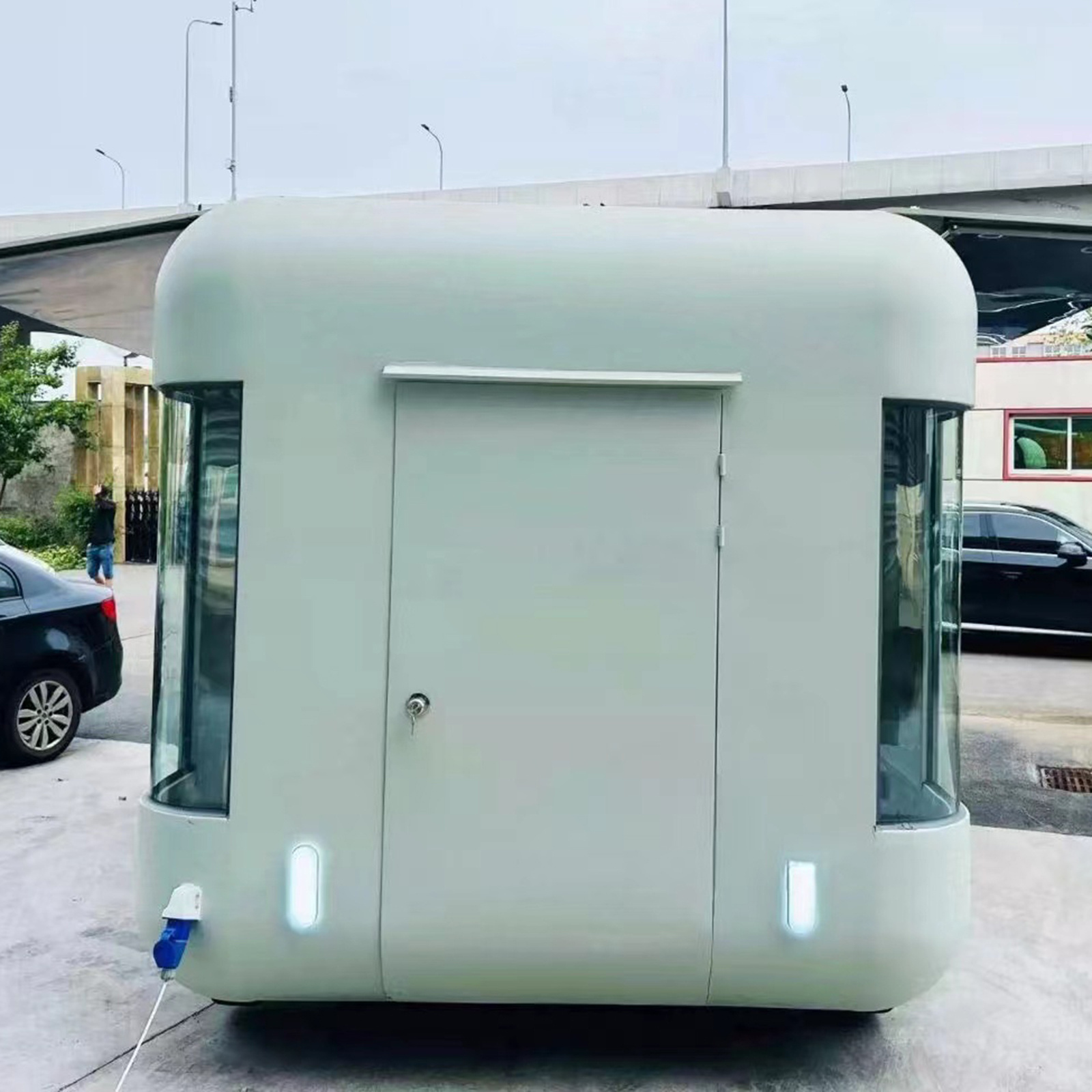 Portable blow up food truck with air conditioner bakery food truck window