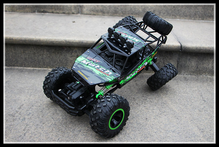 Super large remote control car drift OFF road vehicle four wheel drive climbing foot car high speed racing boy charging toy car