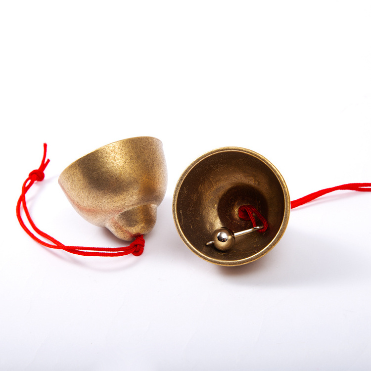 China Factory Supply Antique Brass Jingle Bell With Red Rope Door Bell For Home Decoration