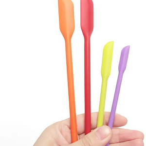 Wholesale Butter spatula Set Silicone Beauty Cosmetic Spatula Small Rubber Spatula for Makeup Thin Jar Scraper for Kitchen