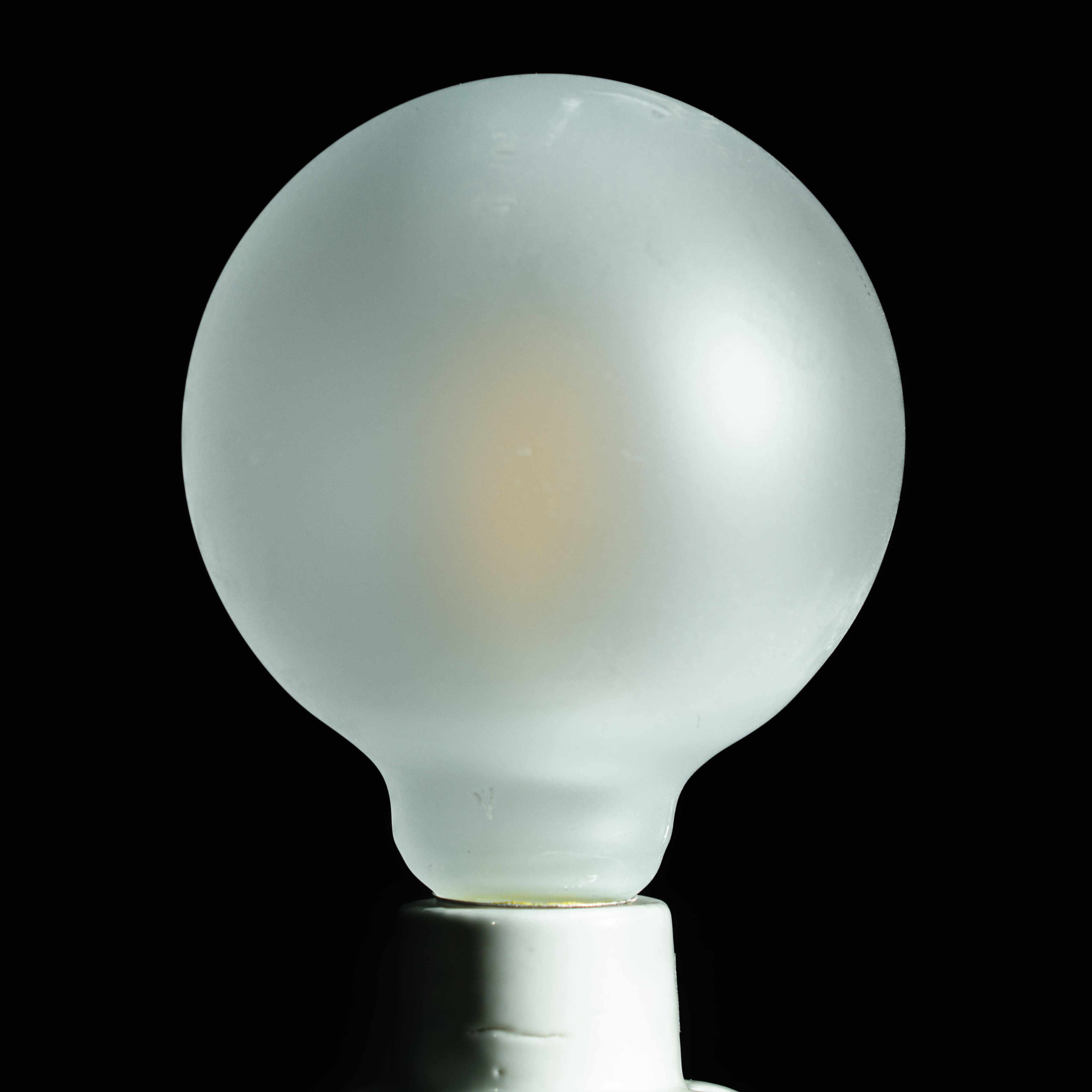 G80 6W  Led Filament Light 60 Watt Edison Bulb Equivalent Globe Bulb Amber Glass E26/E27 Base Super Warm White 2200K