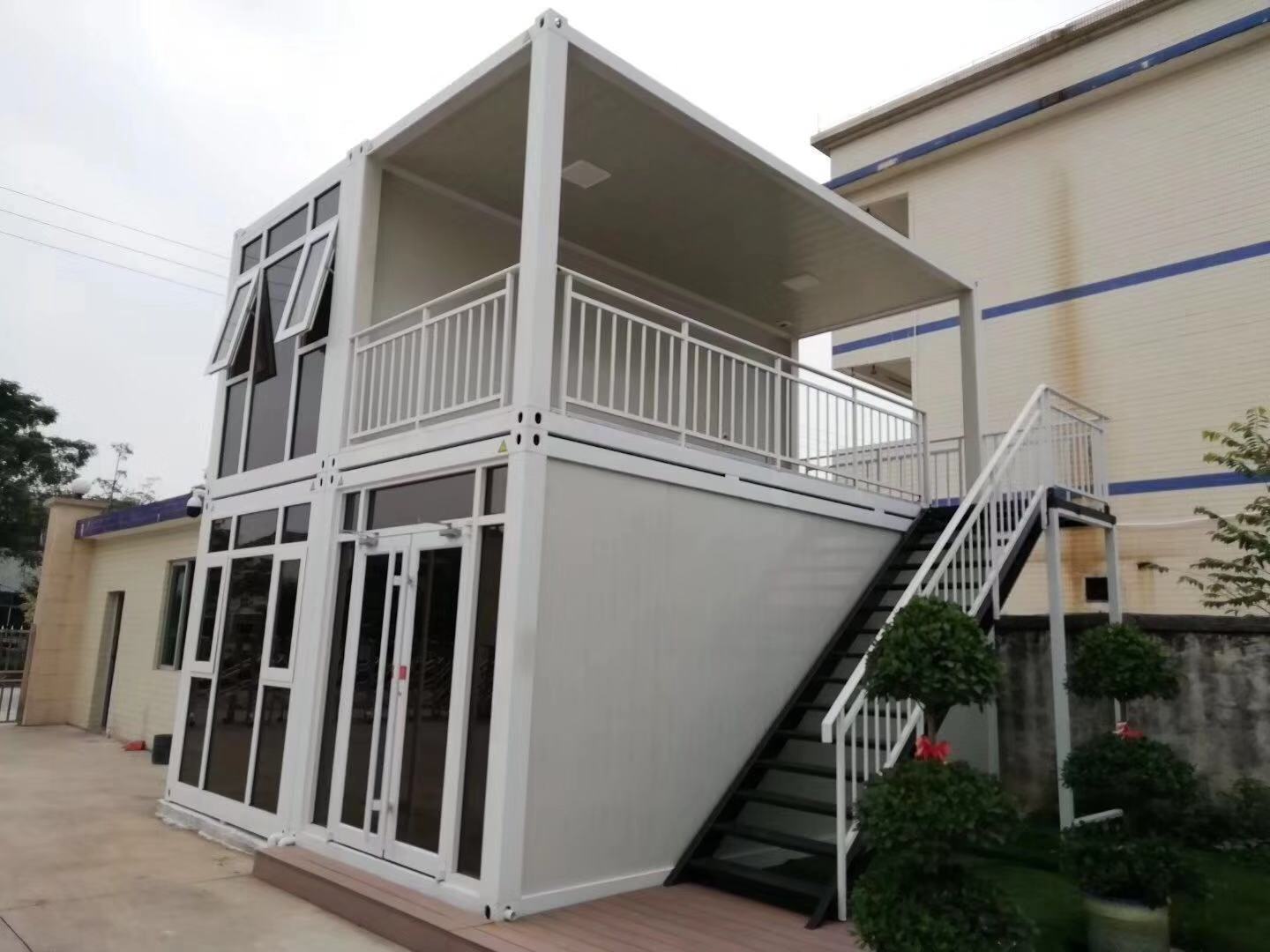 Hot Selling Parking And Pool Prefabricated Hurricane Resistance Living Flat Pack Container House