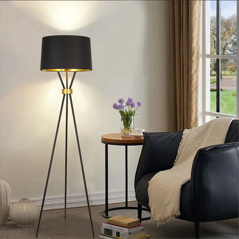 Nordic New design European floor light tripod luxury Hot Selling Simple Living Room Bedside Creative led corner floor lamp