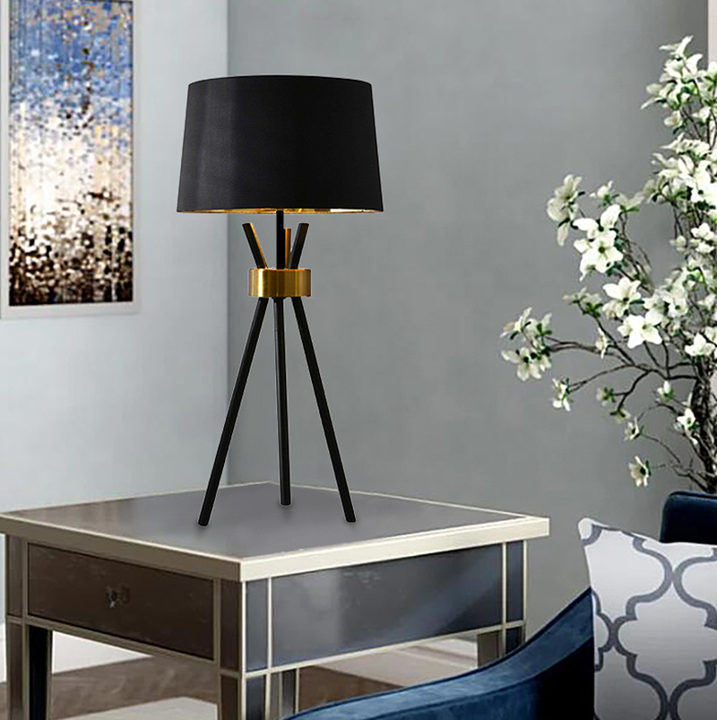 Classical modern simple tripo black and gold metal bedside table lamp for bedroom study room