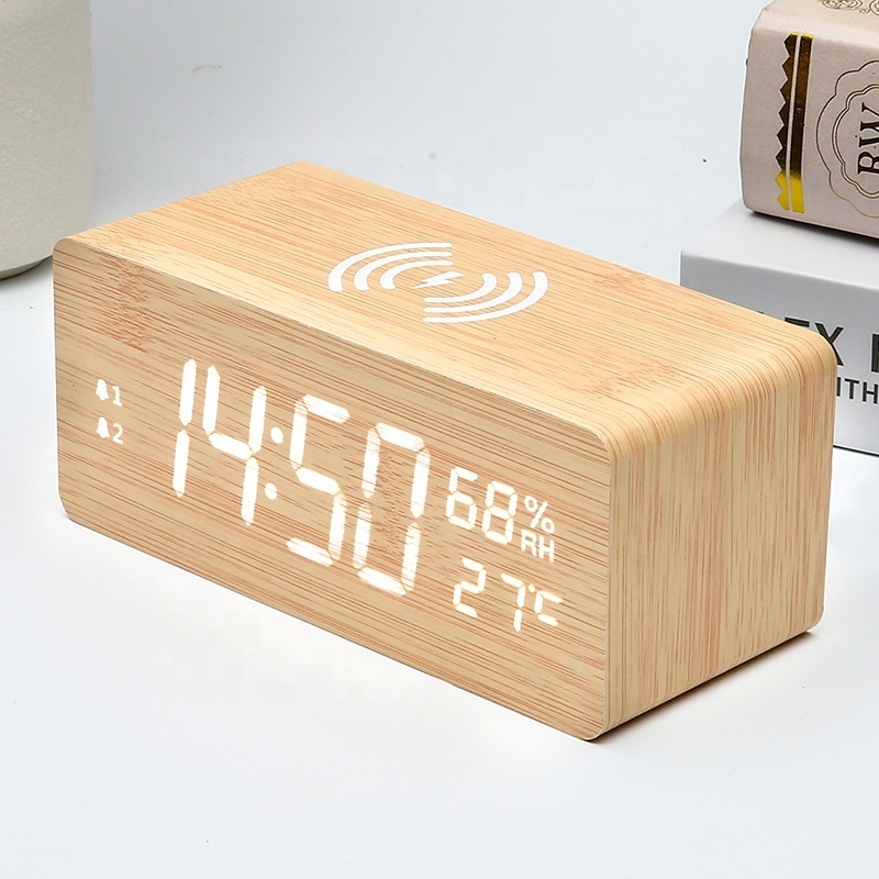 Hotsale Wooden Alarm Clock Fast Qi Phone Wireless Charger Display Humidity Date Digital Wooden Alarm Clock And Phone Charger