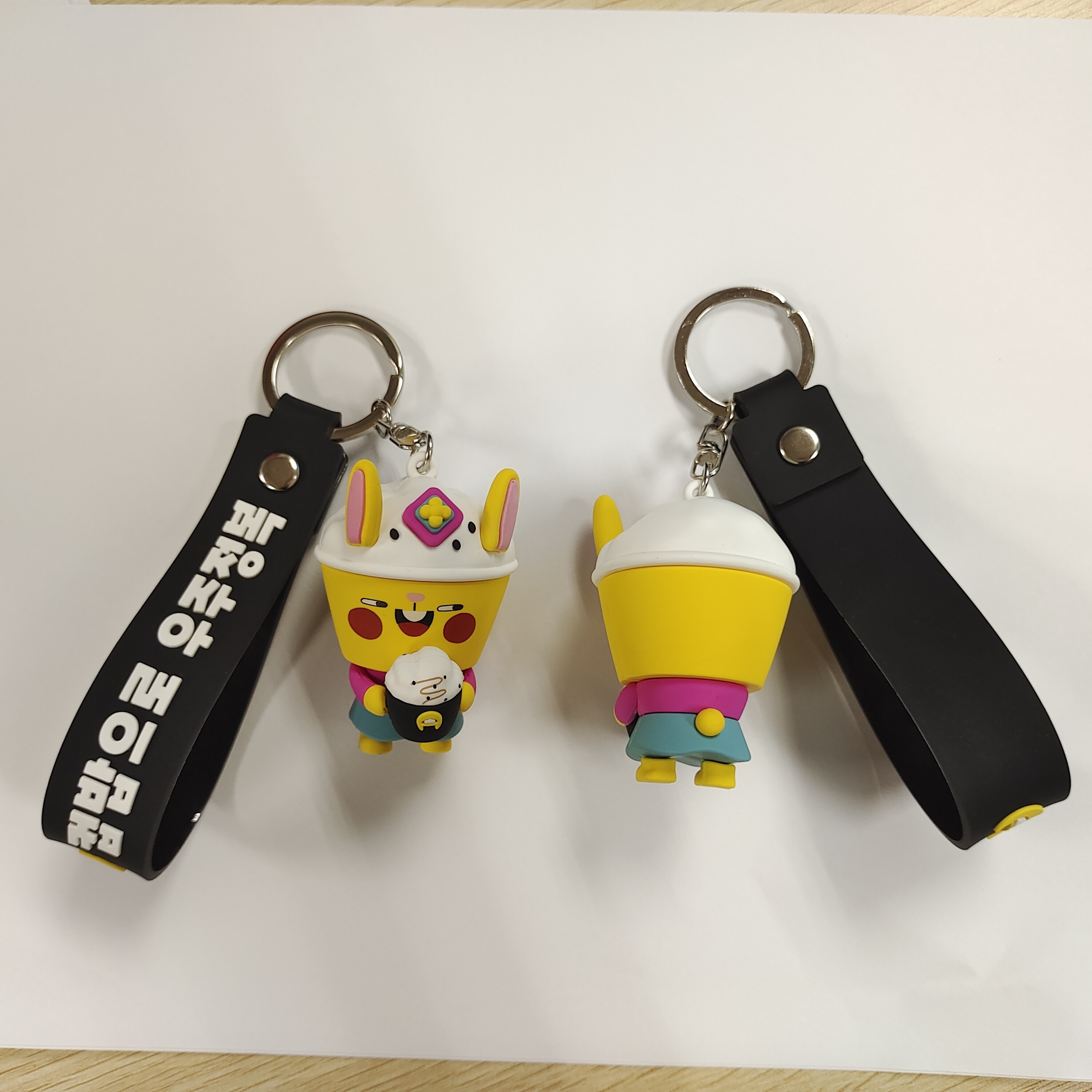 Customized American and Japanese anime character image logo keychain rubber Kawaii keychain 3D PVC keychain