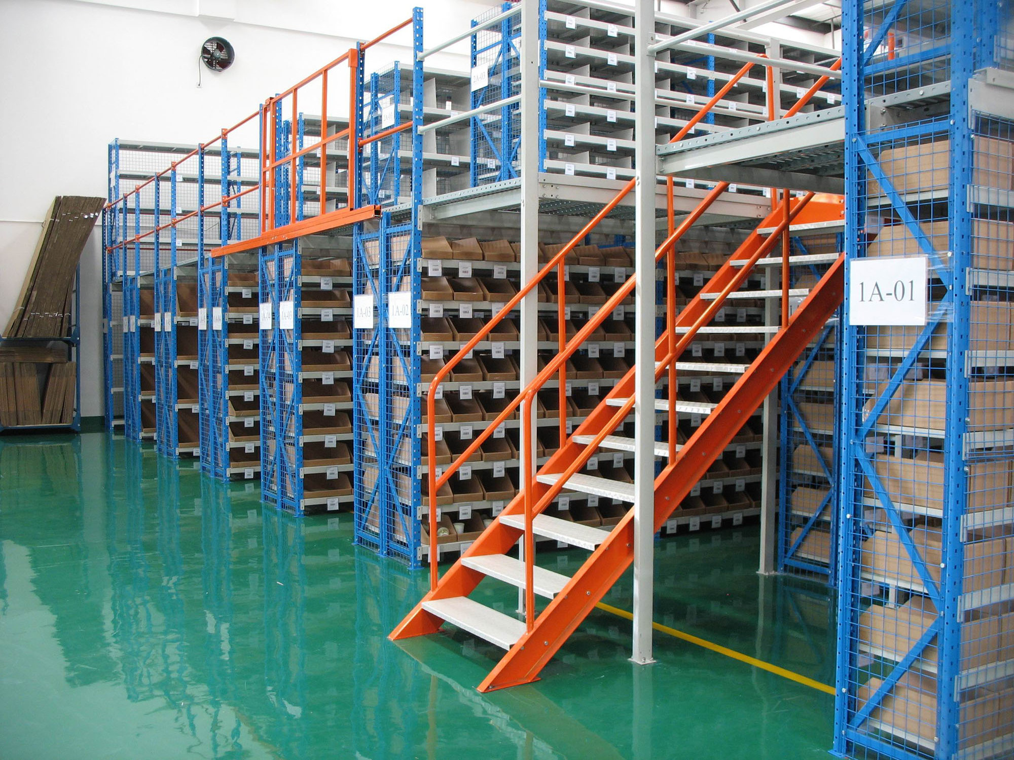 Mracking Steel Industrial Mezzanine Floor  Customizable Warehouse Storage System steel mezzanine for warehouse or office