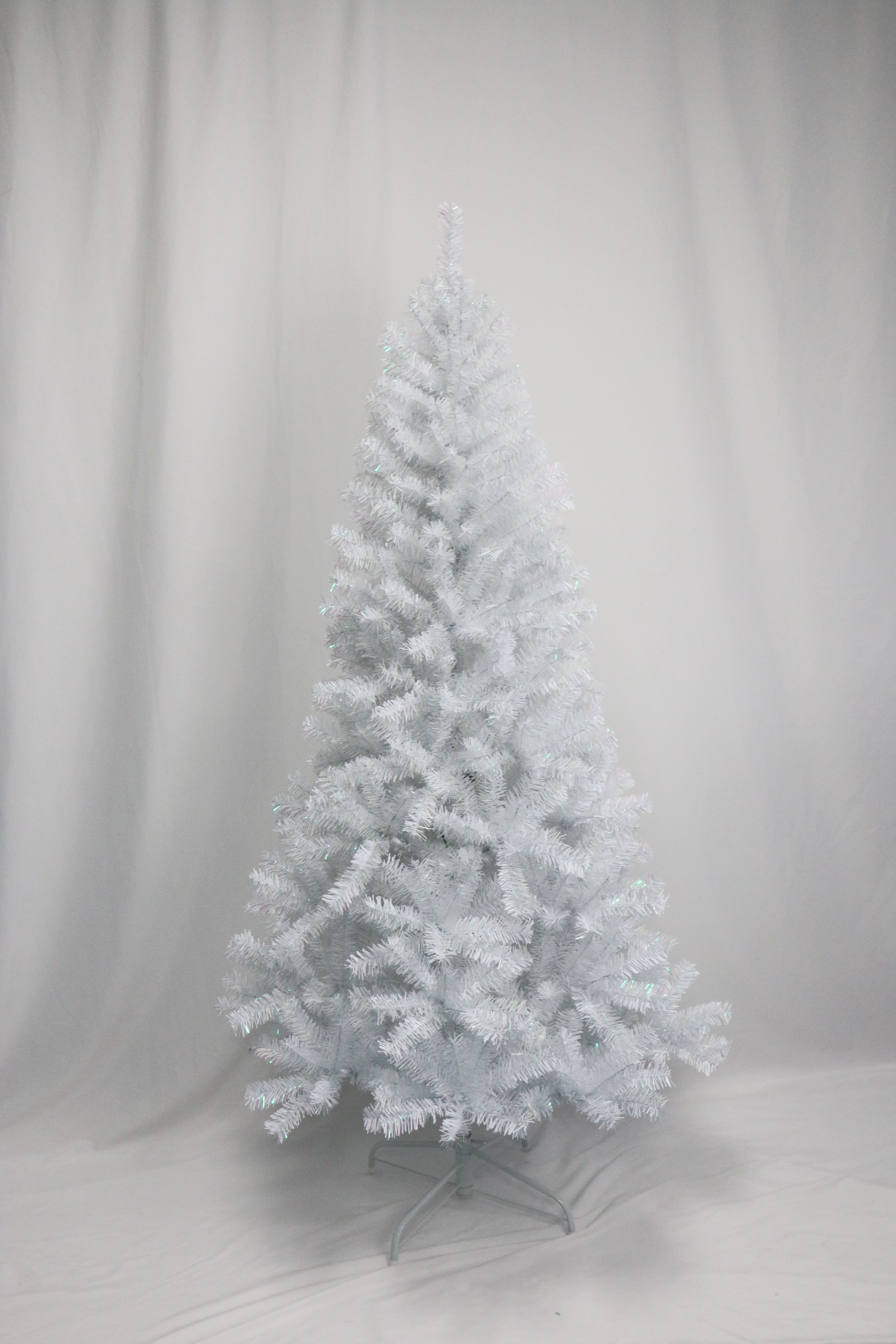 180 cm height with 708 branches White  Christmas tree with iridescent branch tips